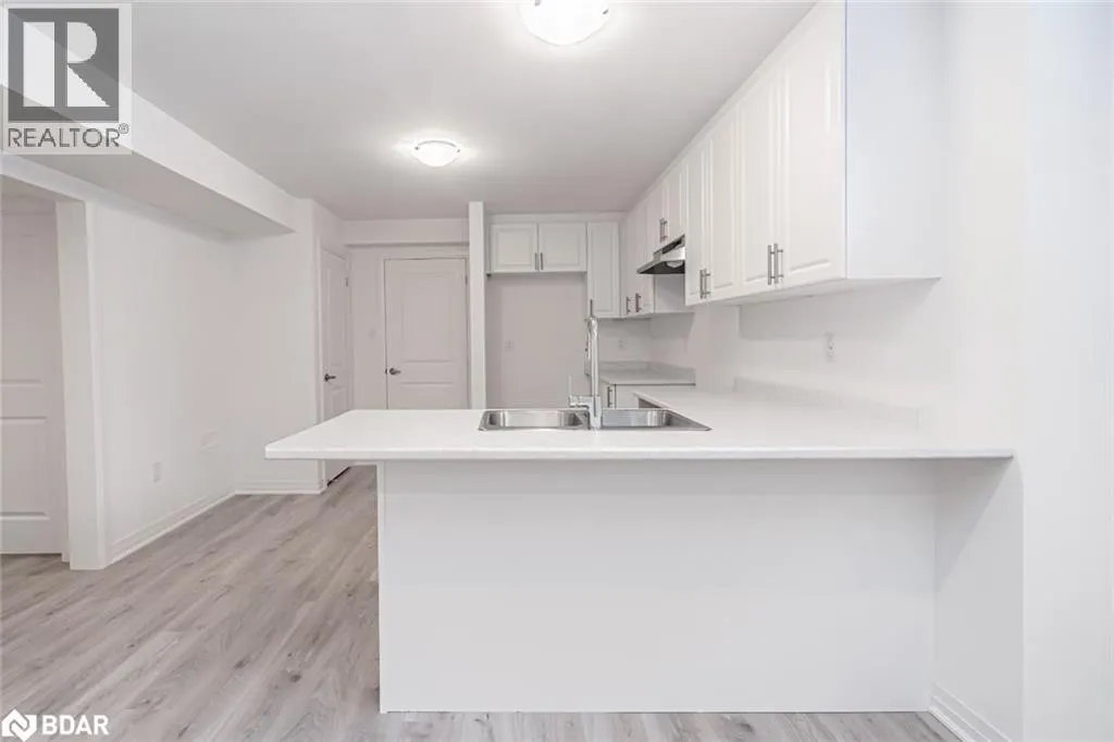 112 WEST OAK Trail