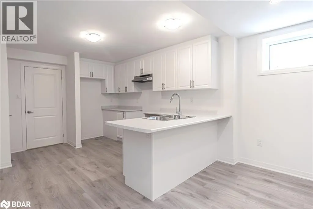 112 WEST OAK Trail