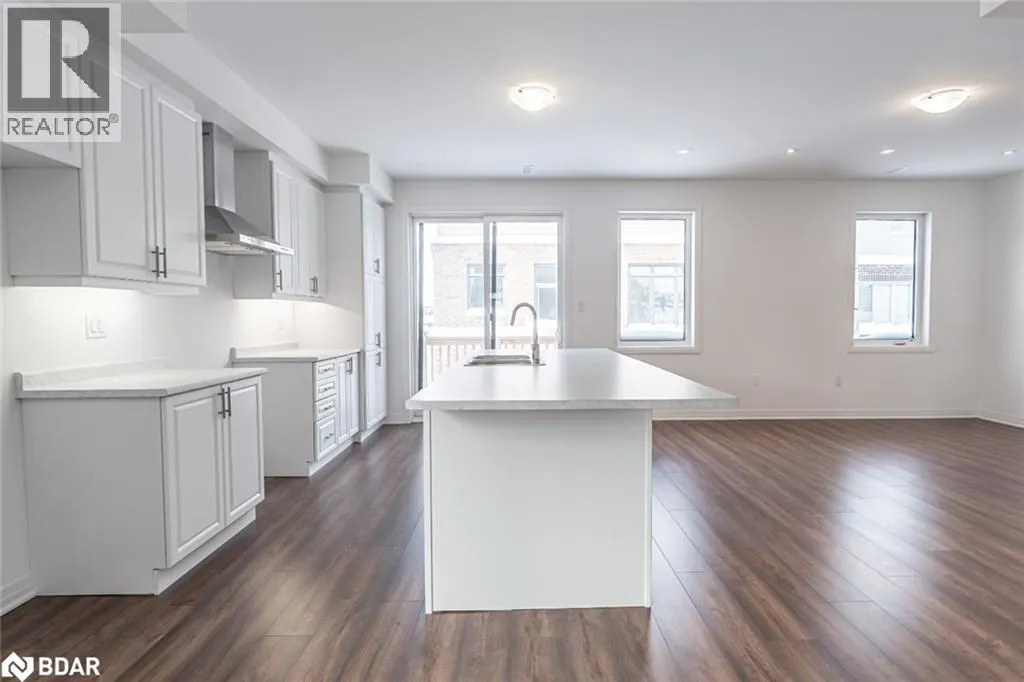 112 WEST OAK Trail