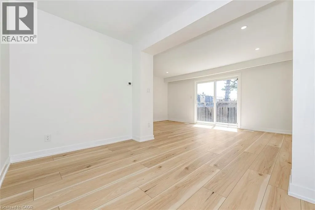 20 ANNA CAPRI Drive Unit# 8, #8