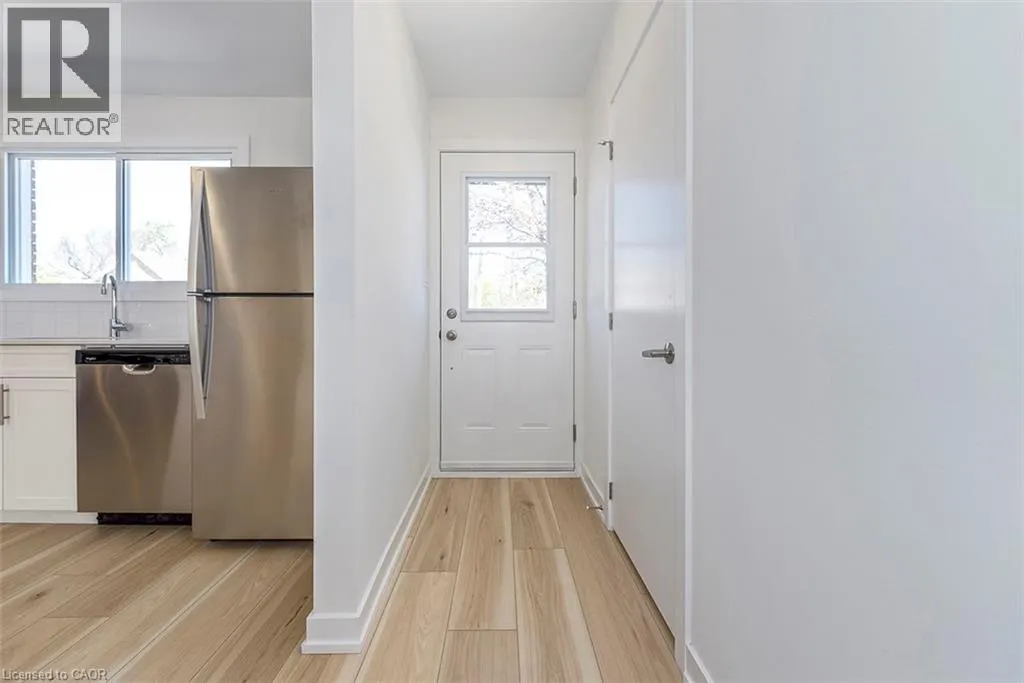 20 ANNA CAPRI Drive Unit# 8, #8