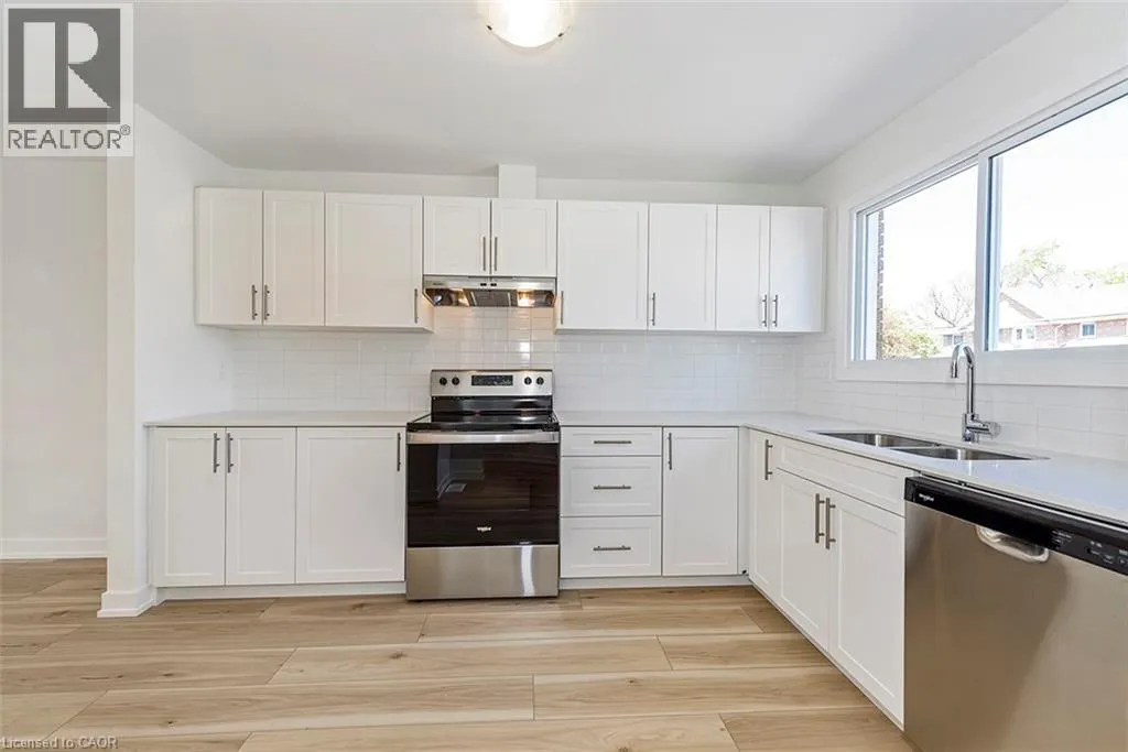 20 ANNA CAPRI Drive Unit# 8, #8