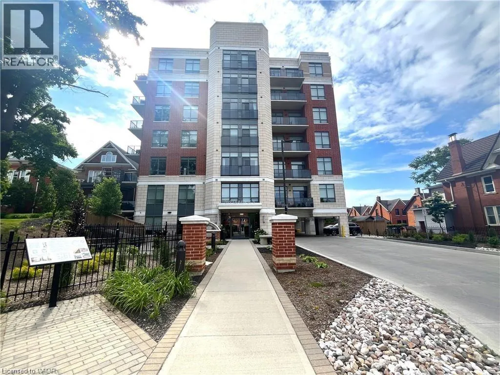 399 QUEEN Street S Unit# 206, #206
