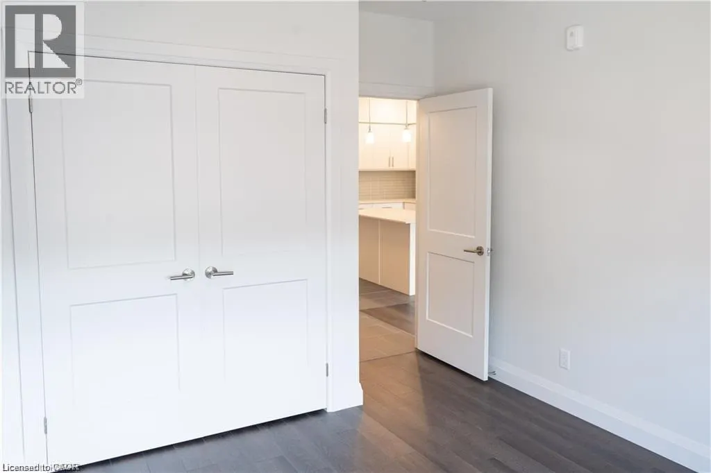 399 QUEEN Street S Unit# 206, #206