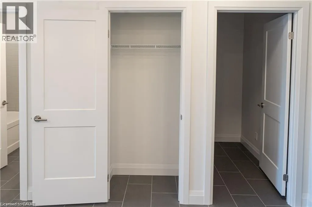 399 QUEEN Street S Unit# 206, #206