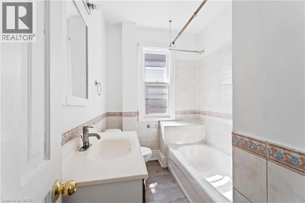 110 MYRTLE Avenue Unit# 3, #3