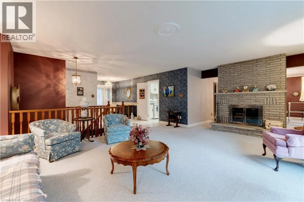 43 ACREDALE Drive