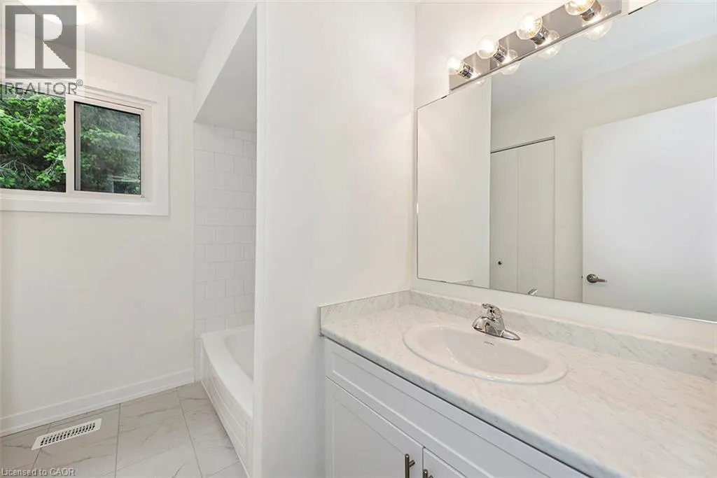 1444 UPPER OTTAWA Street Unit# 15, #15