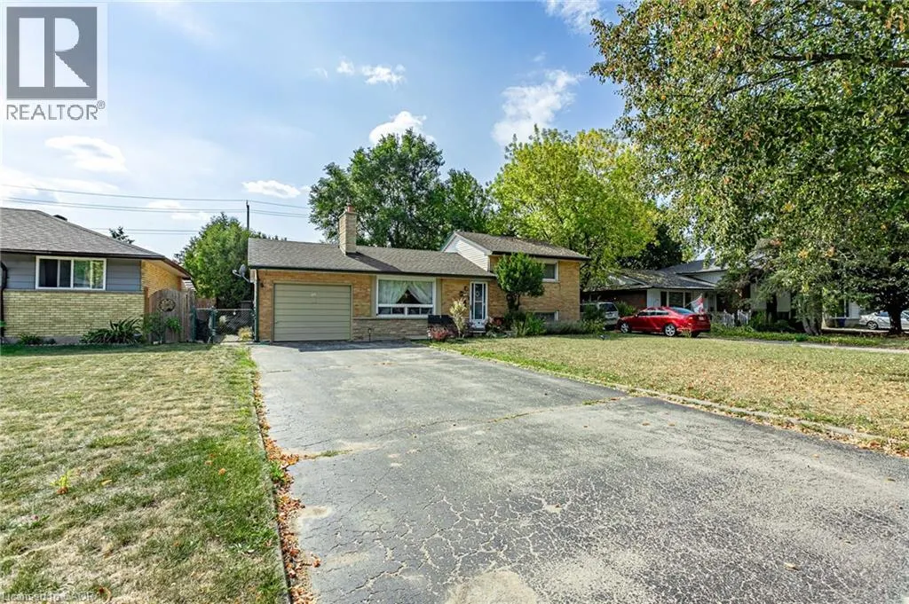 1235 TOUKAY Crescent