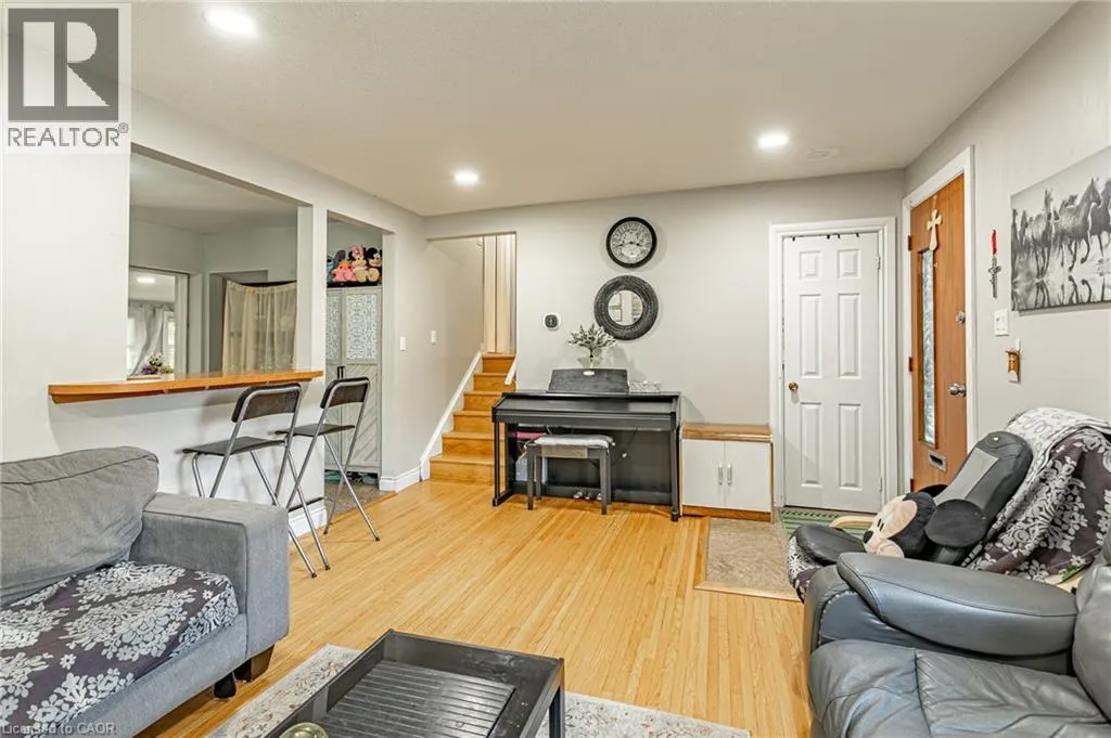 1235 TOUKAY Crescent