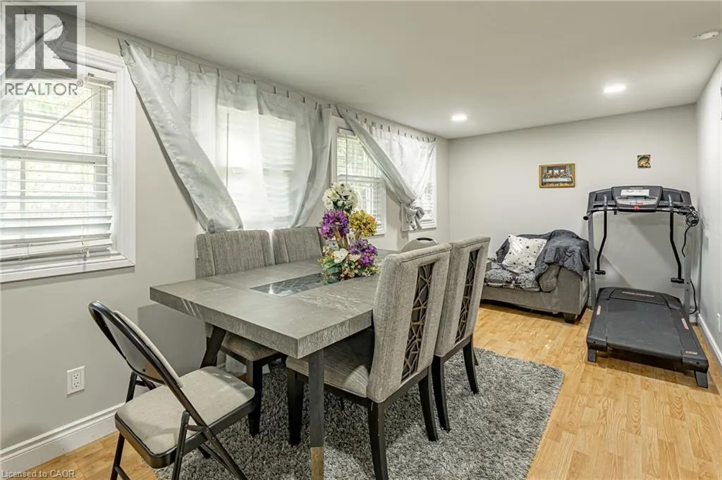 1235 TOUKAY Crescent