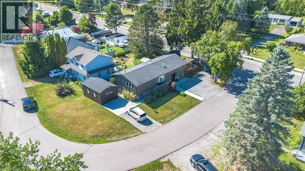 9 KIWANIS Avenue