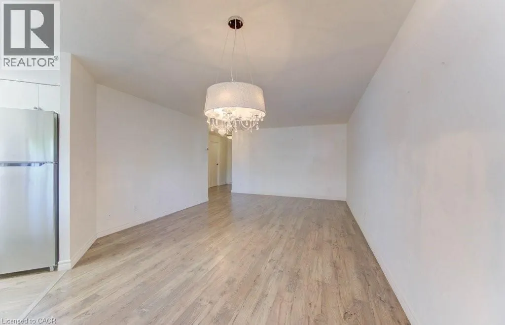 20 ELLEN Street E Unit# 405, #405