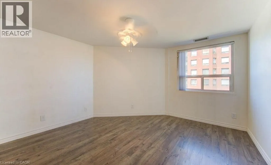 20 ELLEN Street E Unit# 405, #405