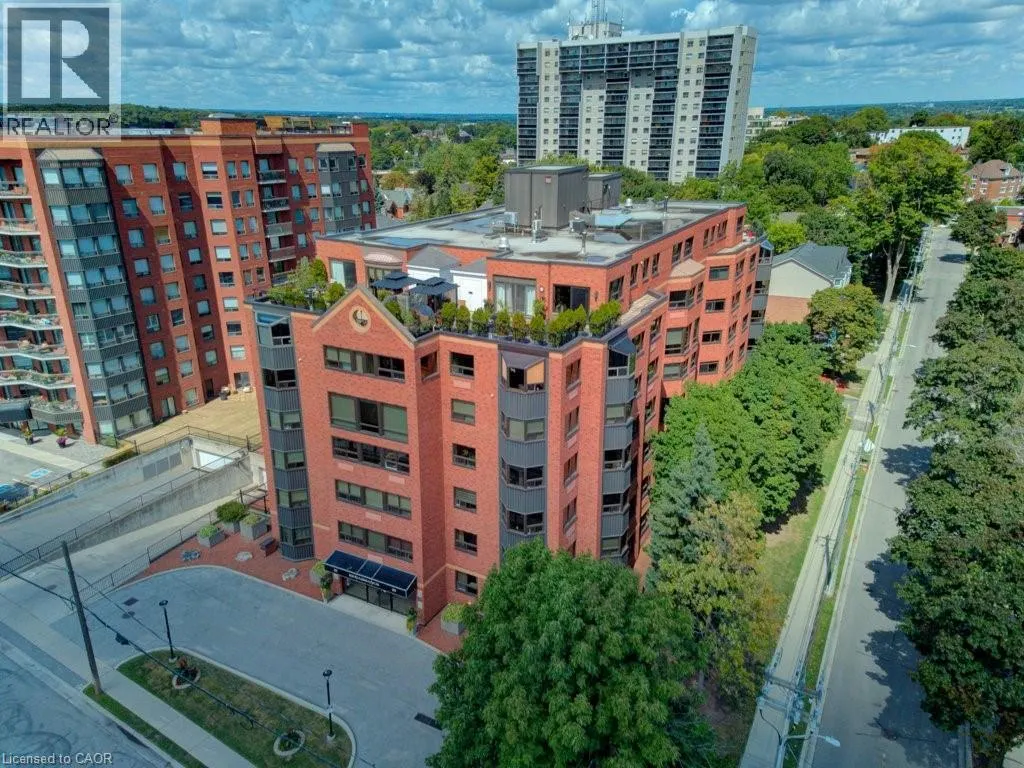 20 ELLEN Street E Unit# 405, #405