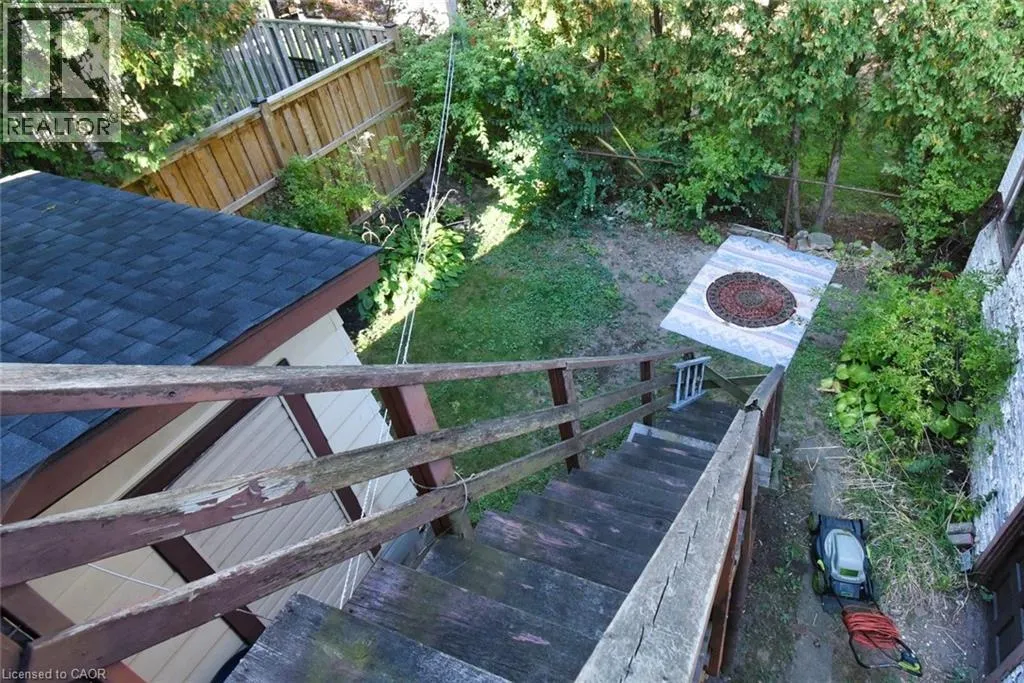 14 SPRUCESIDE Avenue