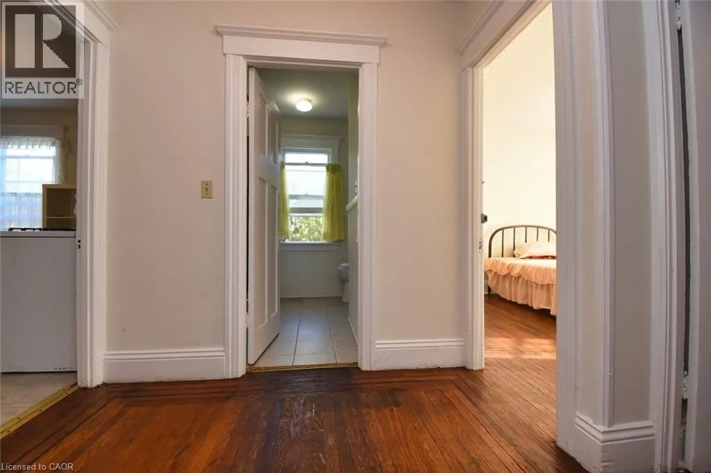 14 SPRUCESIDE Avenue
