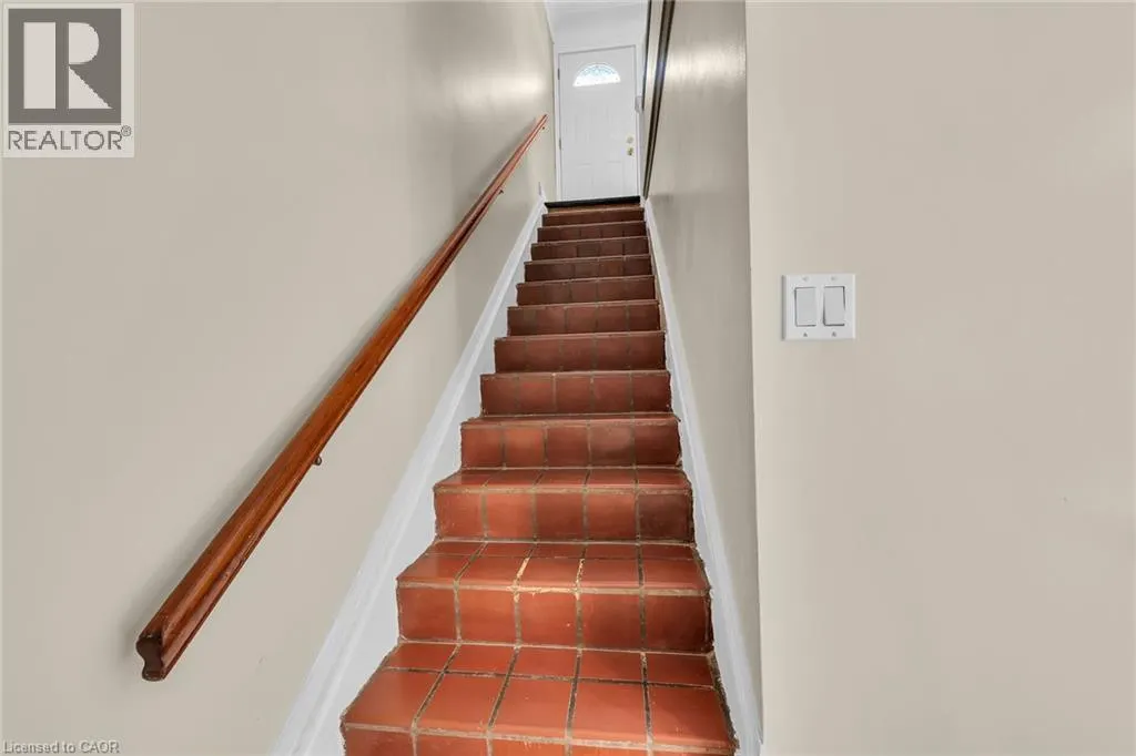 36 MACKLIN Street N