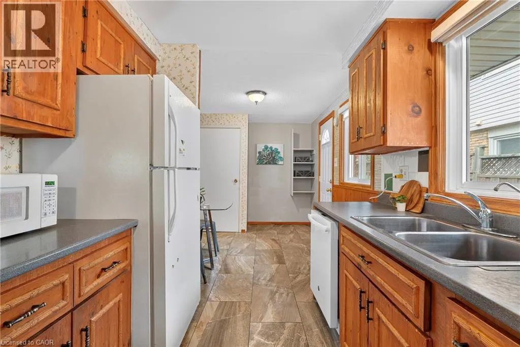 73 NORTHVIEW HEIGHTS Drive