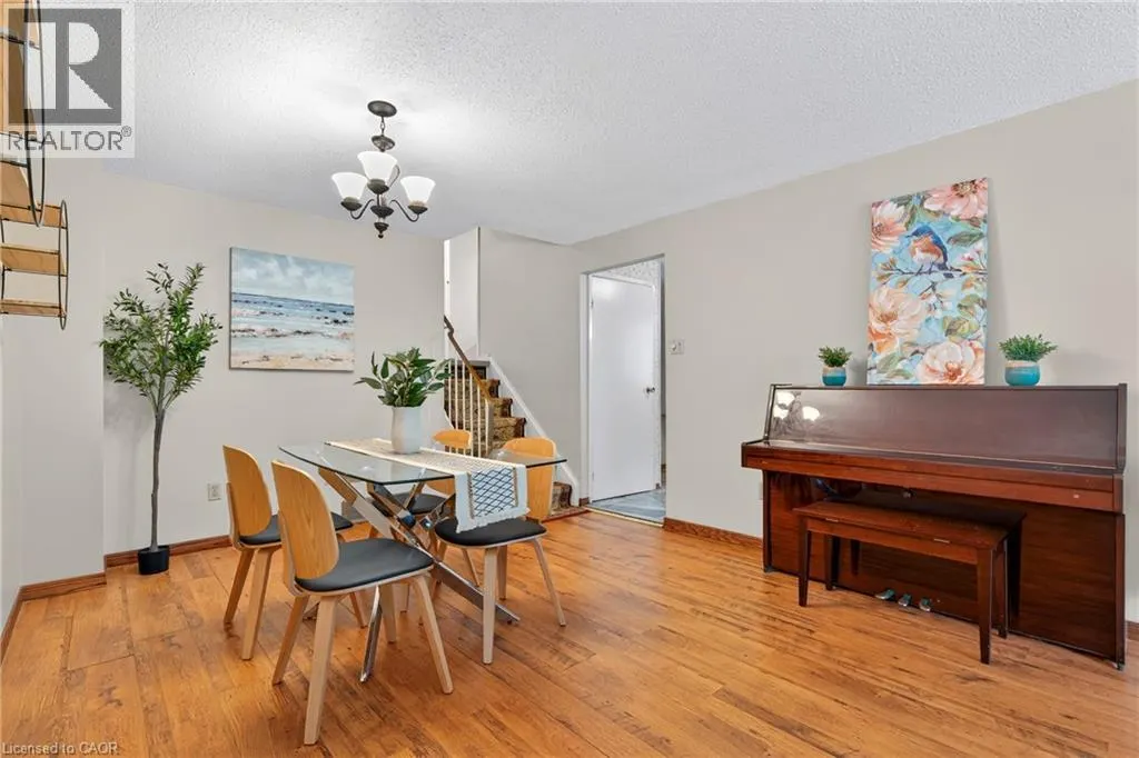 73 NORTHVIEW HEIGHTS Drive