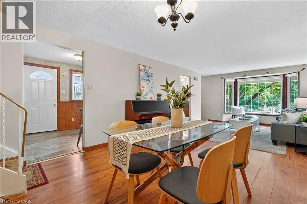 73 NORTHVIEW HEIGHTS Drive