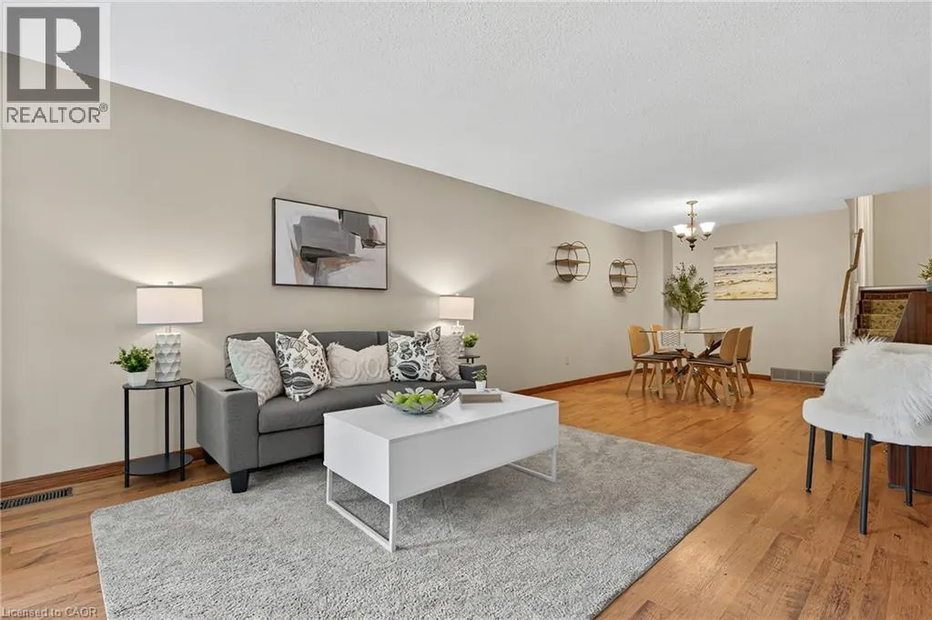 73 NORTHVIEW HEIGHTS Drive