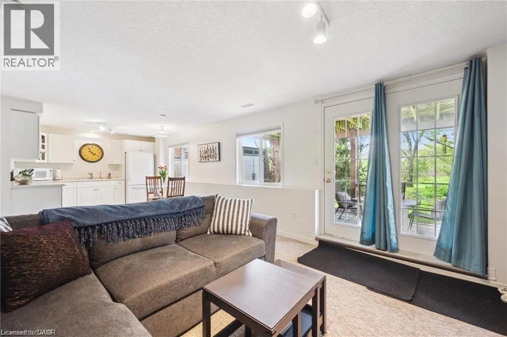 41 MUNROE Crescent Unit# Lower, #Lower