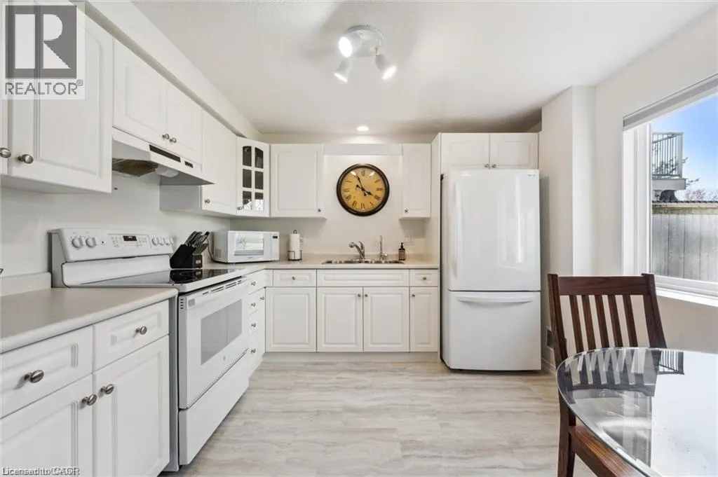 41 MUNROE Crescent Unit# Lower, #Lower