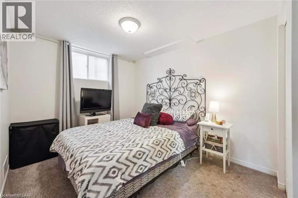 41 MUNROE Crescent Unit# Lower, #Lower
