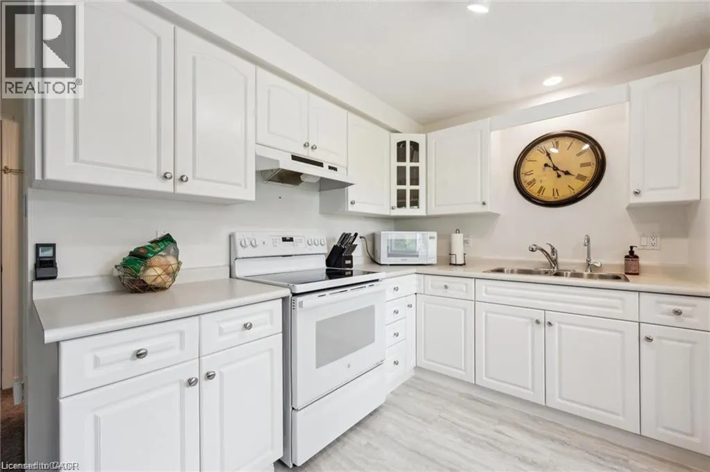41 MUNROE Crescent Unit# Lower, #Lower