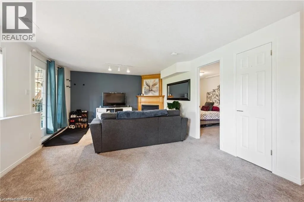 41 MUNROE Crescent Unit# Lower, #Lower