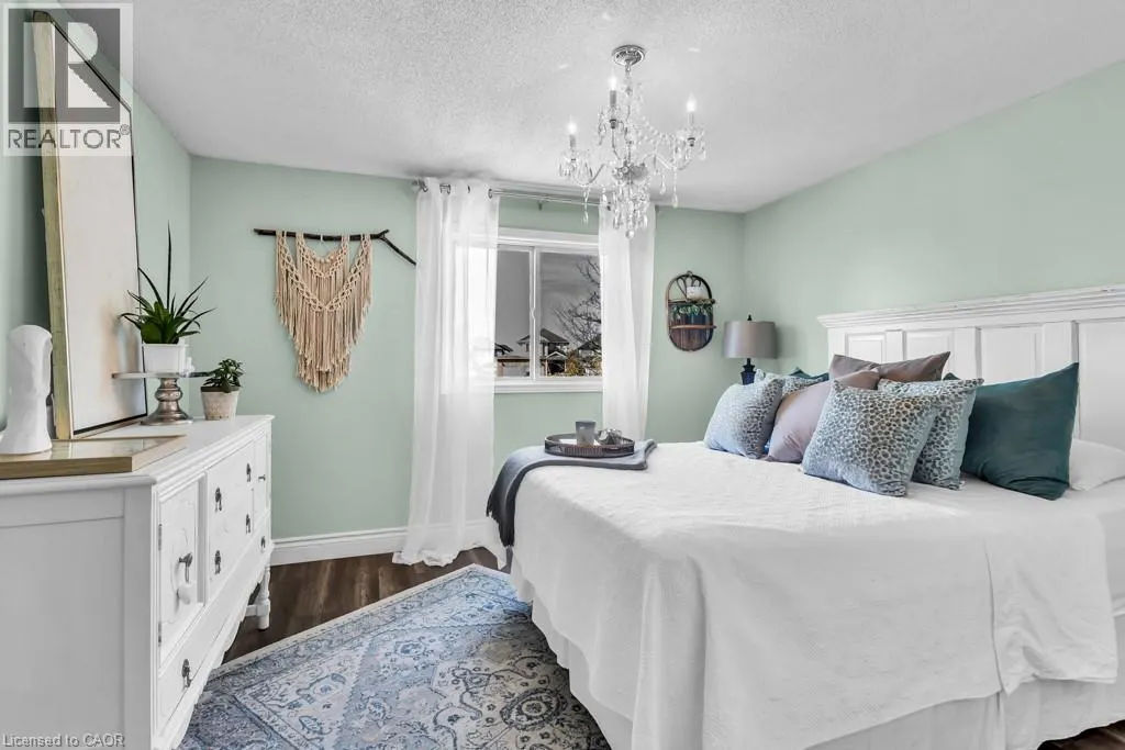 105 HOSTETLER Road