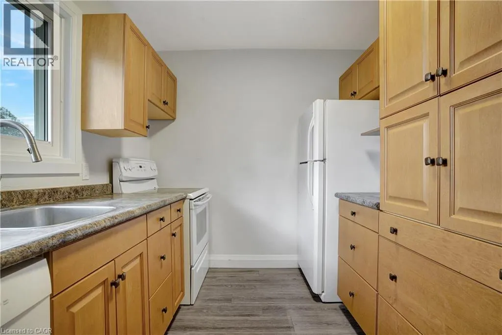 162 JANSEN Avenue Unit# 25, #25