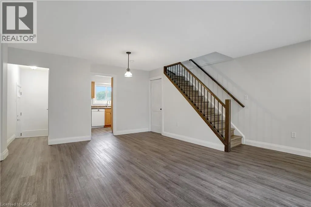 162 JANSEN Avenue Unit# 25, #25