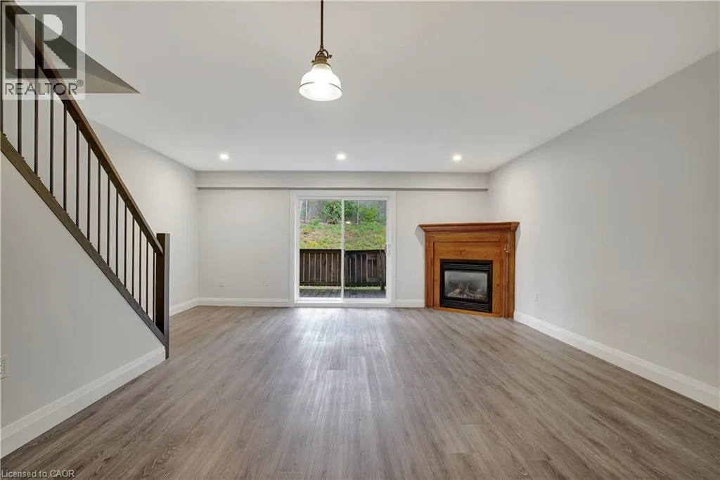 162 JANSEN Avenue Unit# 25, #25
