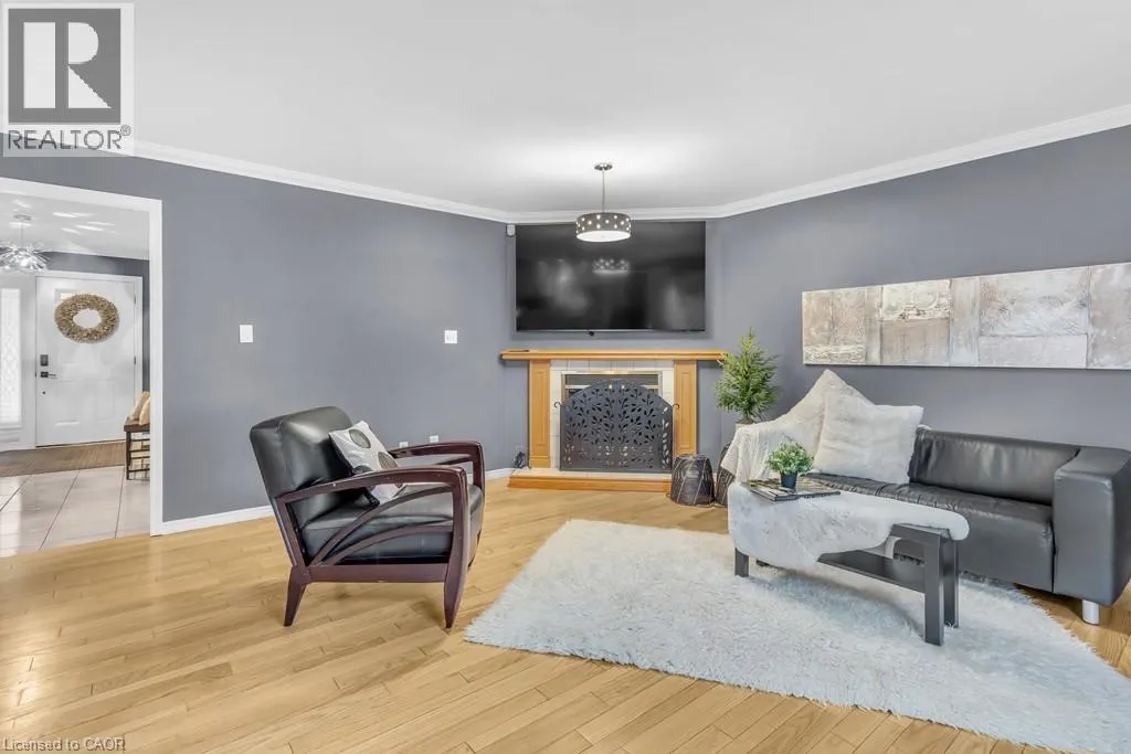 123 JOHN DAVIES Drive
