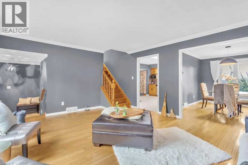 123 JOHN DAVIES Drive