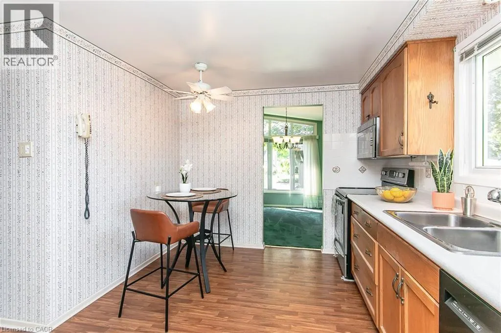 410 DUNVEGAN Drive