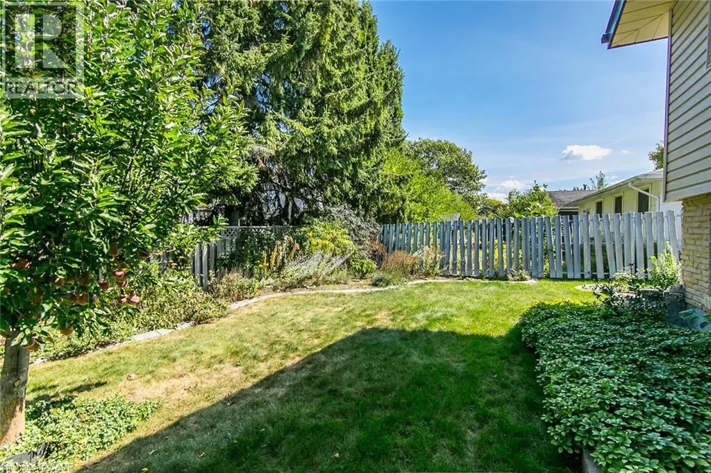 410 DUNVEGAN Drive