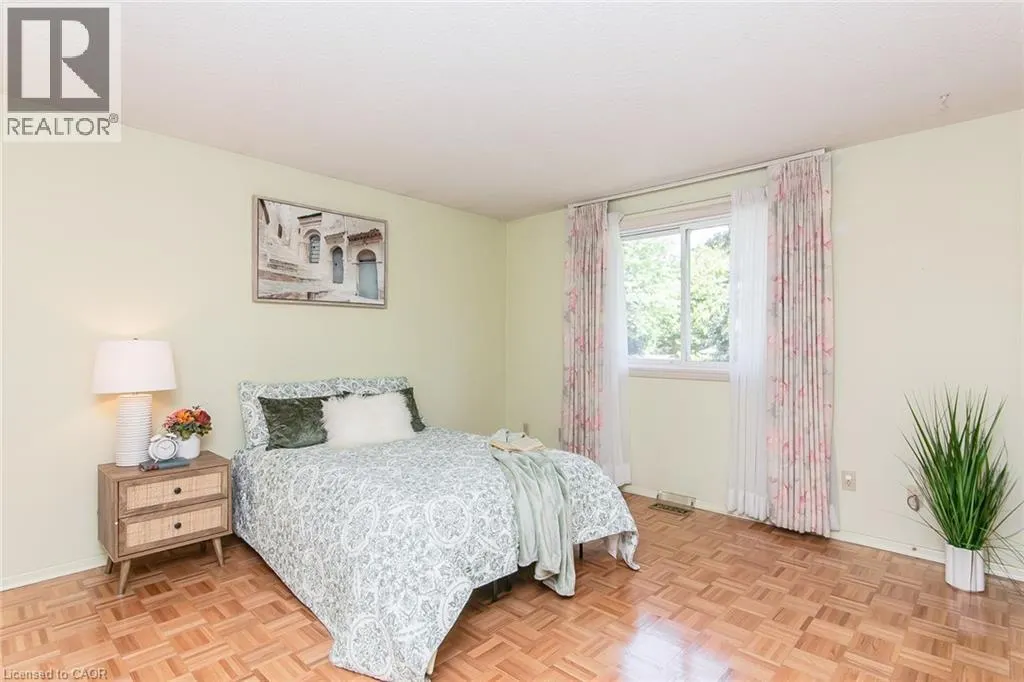 410 DUNVEGAN Drive