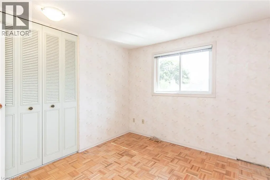 410 DUNVEGAN Drive