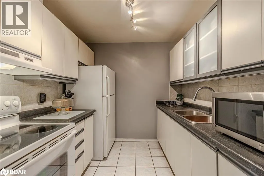 167 EDGEHILL Drive Unit# E9, #E9
