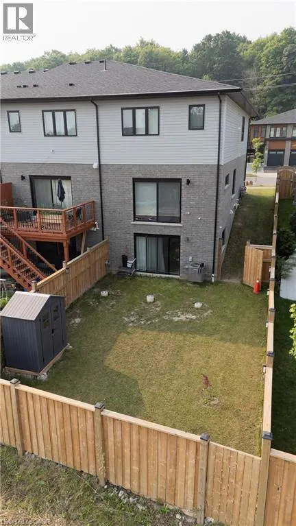 933 ROBERT FERRIE Drive