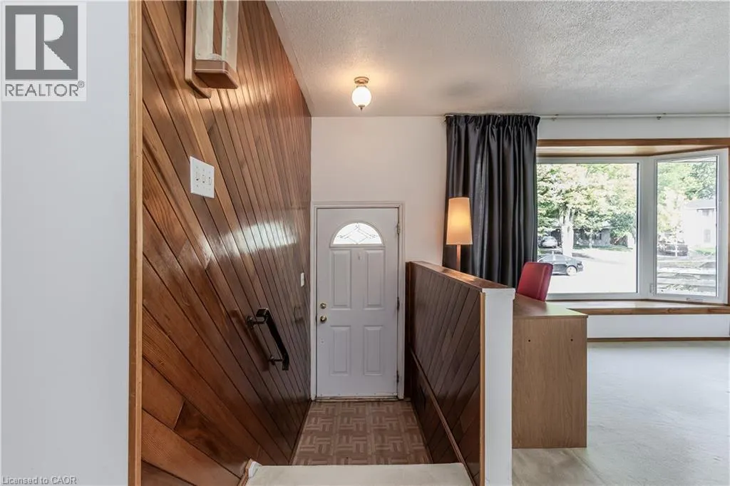 196 MENDEL Court