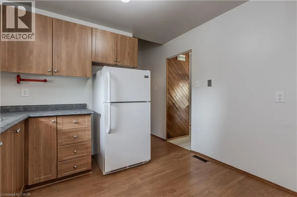 196 MENDEL Court