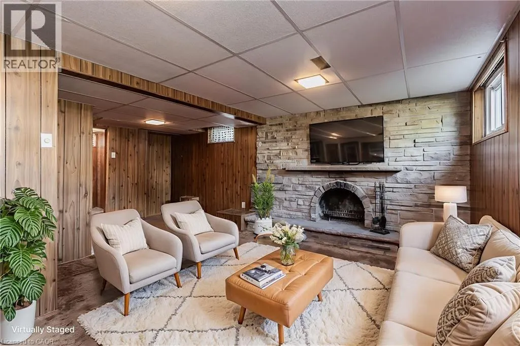 196 MENDEL Court