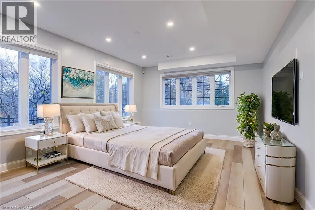 175 OAKHILL Place