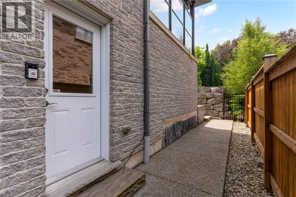 175 OAKHILL Place