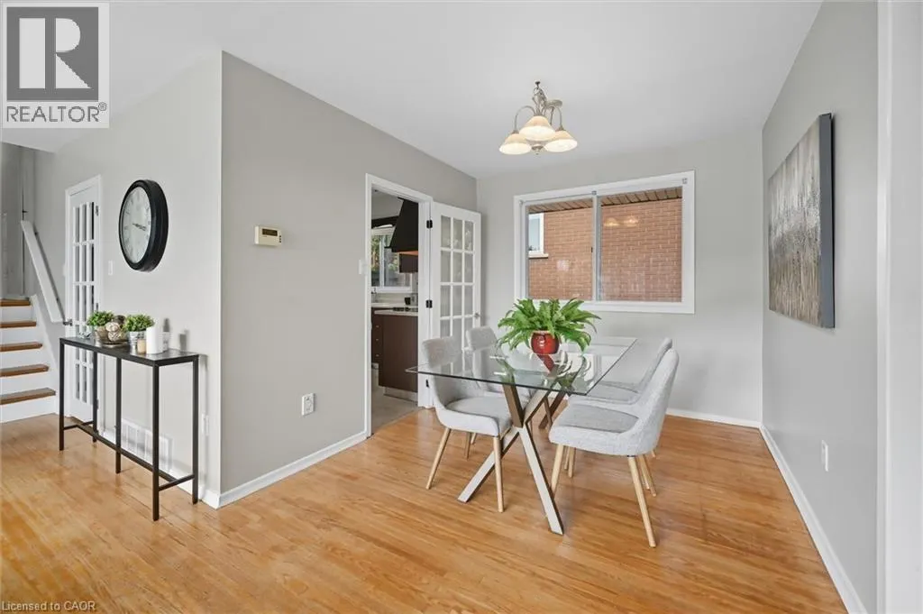 966 UPPER SHERMAN Avenue