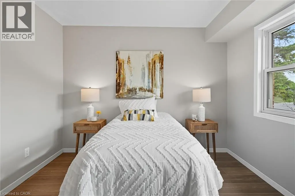 966 UPPER SHERMAN Avenue